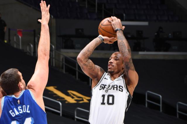 转会市场的 转会市场的