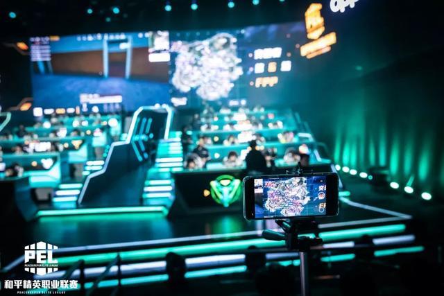 会让两位超 会让两位超