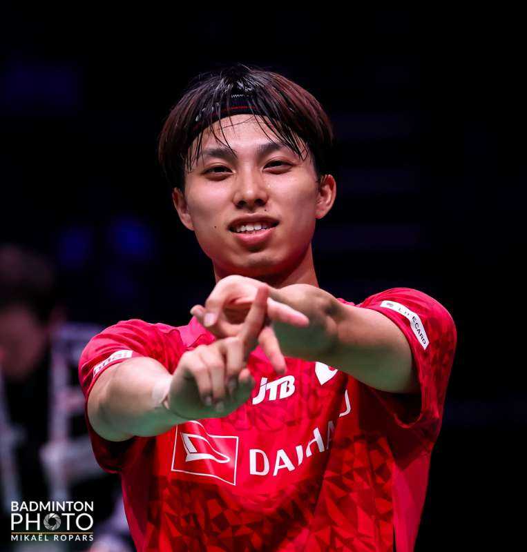 色球员的突 色球员的突