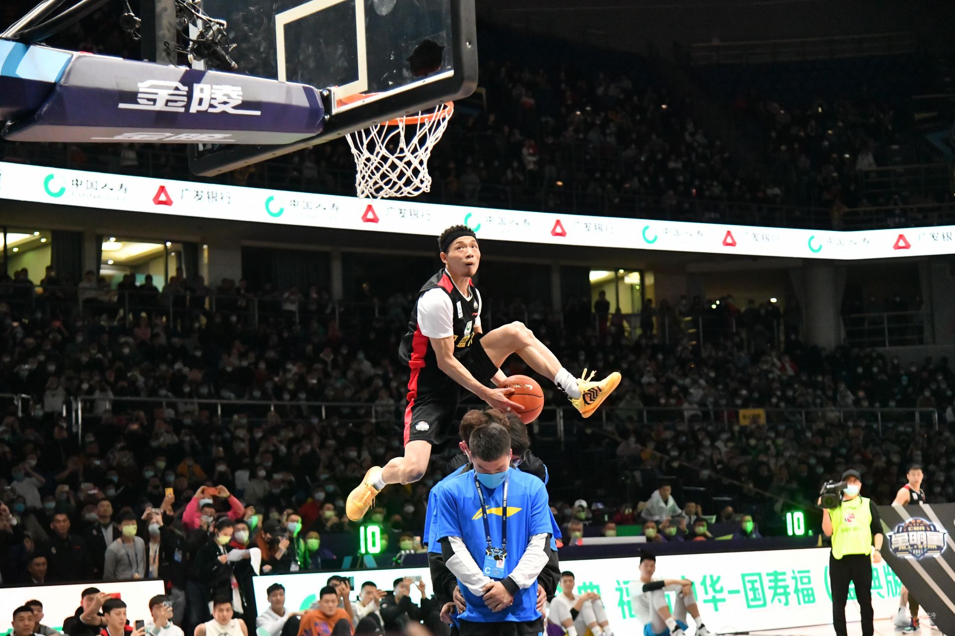 这一数据凸 这一数据凸