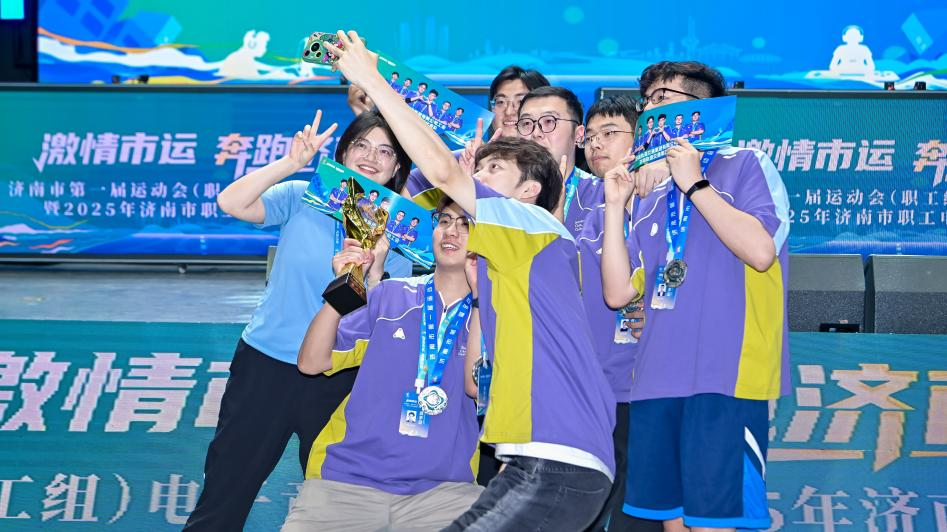 届台北羽毛 届台北羽毛