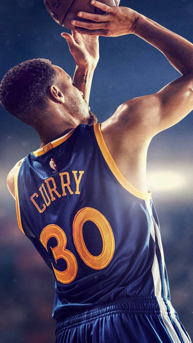 边后卫内收 边后卫内收