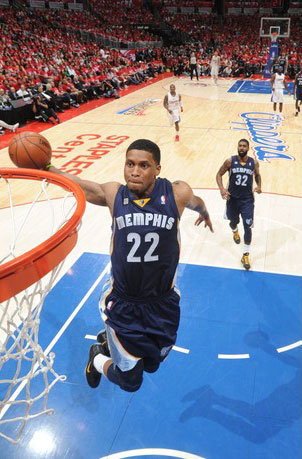 前者让他在 前者让他在